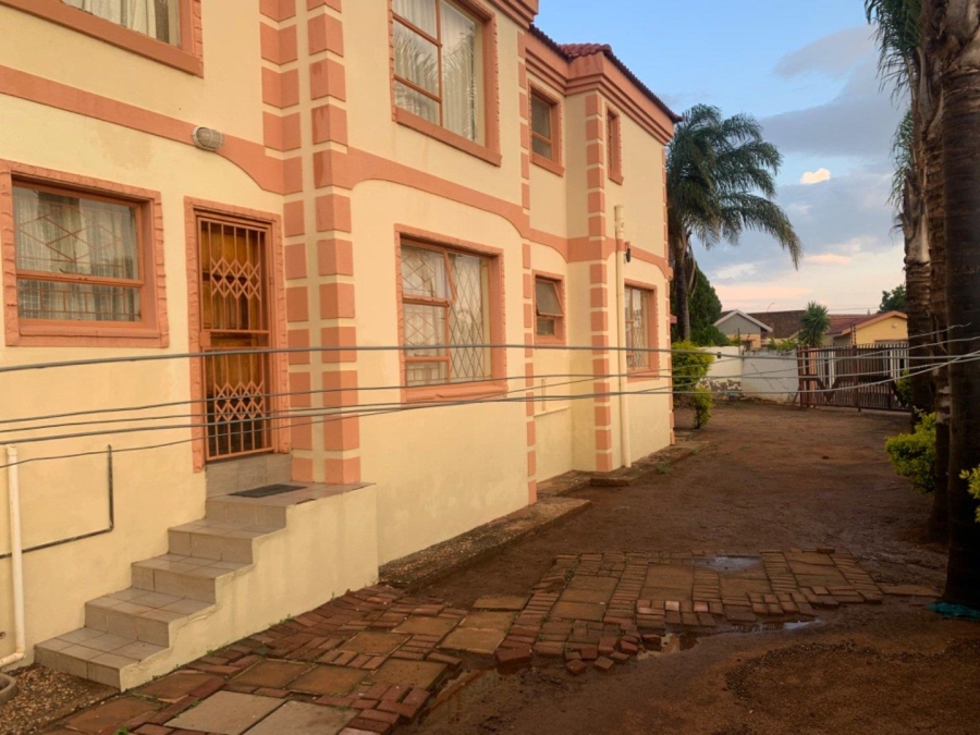 6 Bedroom Property for Sale in Flora Park Limpopo