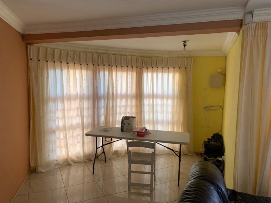 6 Bedroom Property for Sale in Flora Park Limpopo