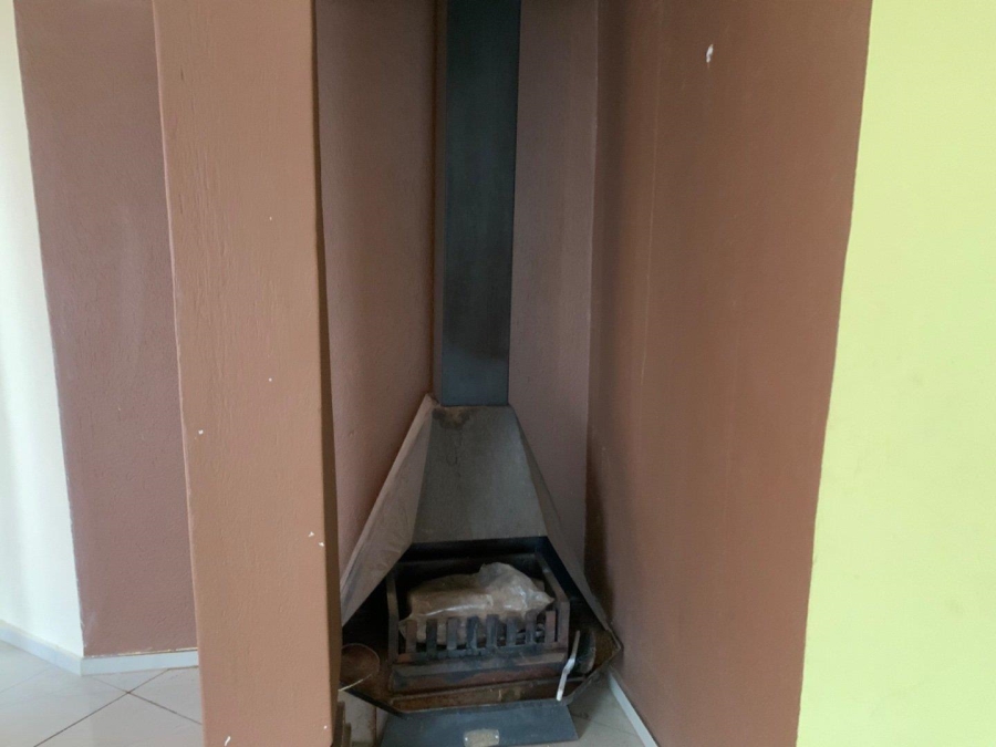 6 Bedroom Property for Sale in Flora Park Limpopo