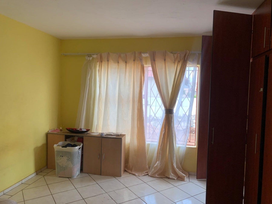 6 Bedroom Property for Sale in Flora Park Limpopo