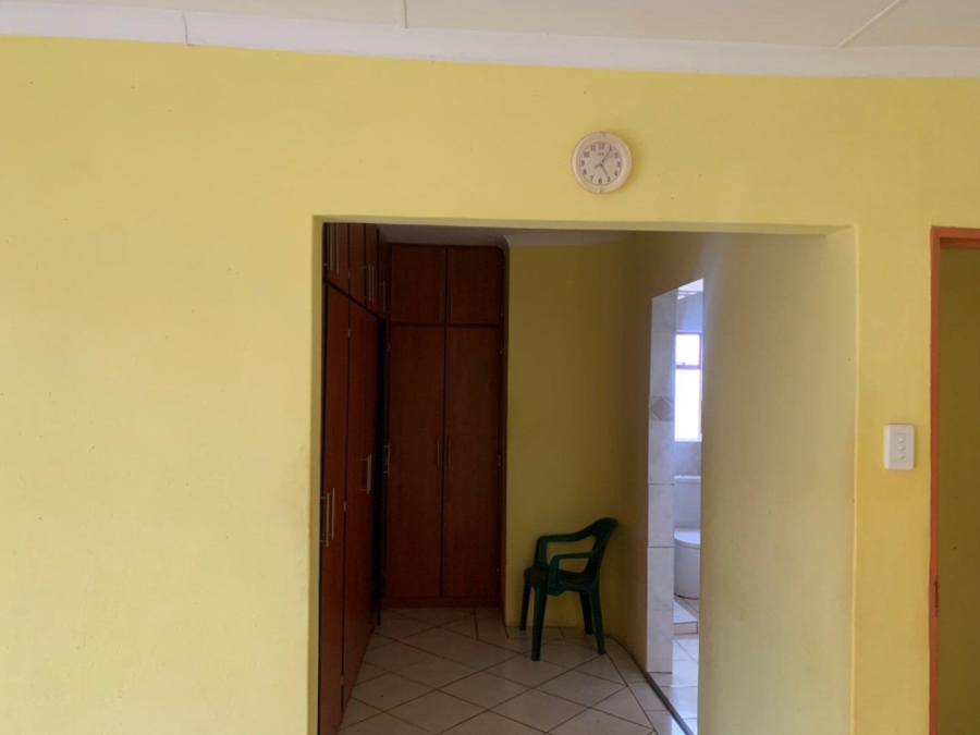 6 Bedroom Property for Sale in Flora Park Limpopo