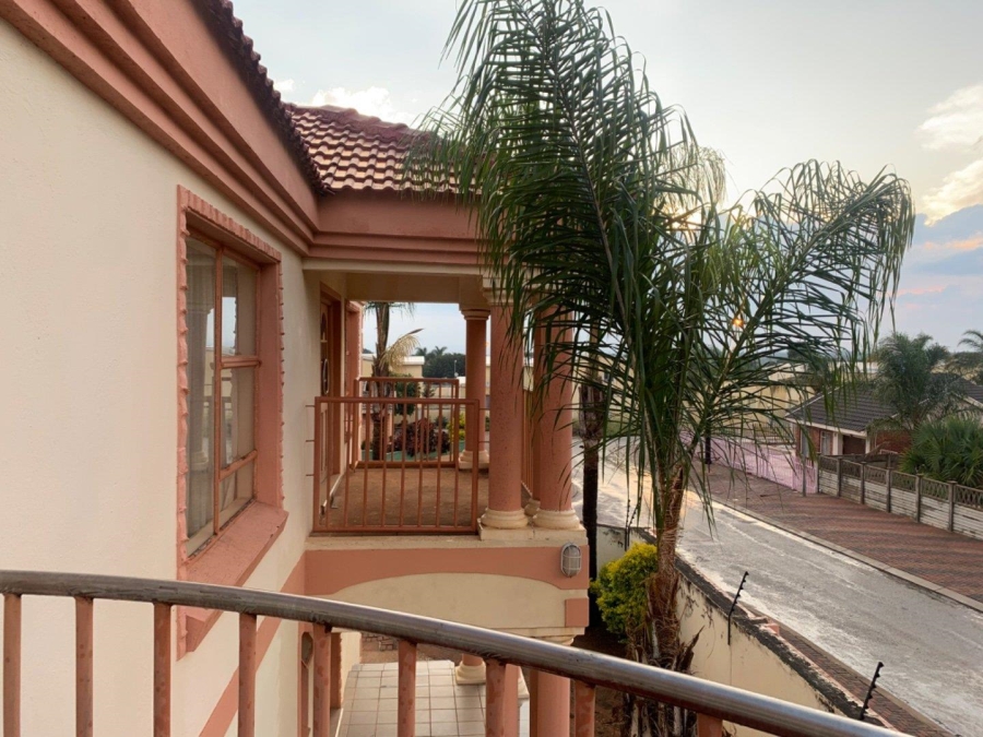 6 Bedroom Property for Sale in Flora Park Limpopo