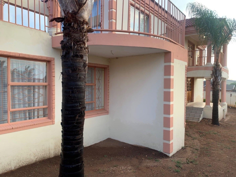 6 Bedroom Property for Sale in Flora Park Limpopo