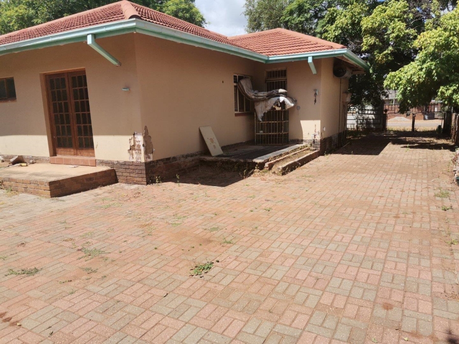 6 Bedroom Property for Sale in Polokwane Central Limpopo