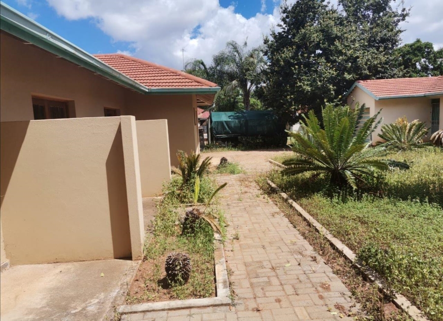 6 Bedroom Property for Sale in Polokwane Central Limpopo