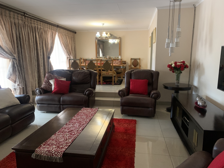 5 Bedroom Property for Sale in Bendor Limpopo