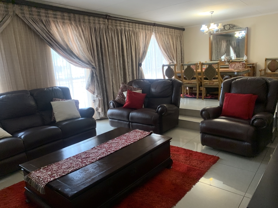 5 Bedroom Property for Sale in Bendor Limpopo