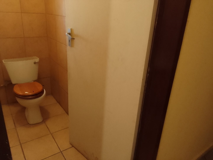 5 Bedroom Property for Sale in Eduan Park Limpopo