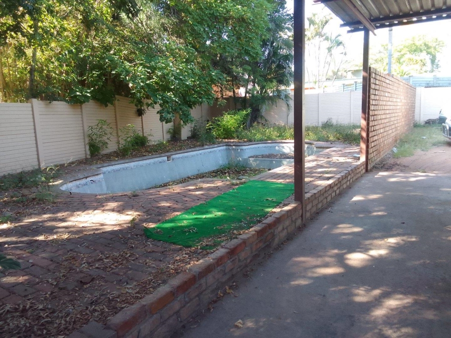 5 Bedroom Property for Sale in Eduan Park Limpopo