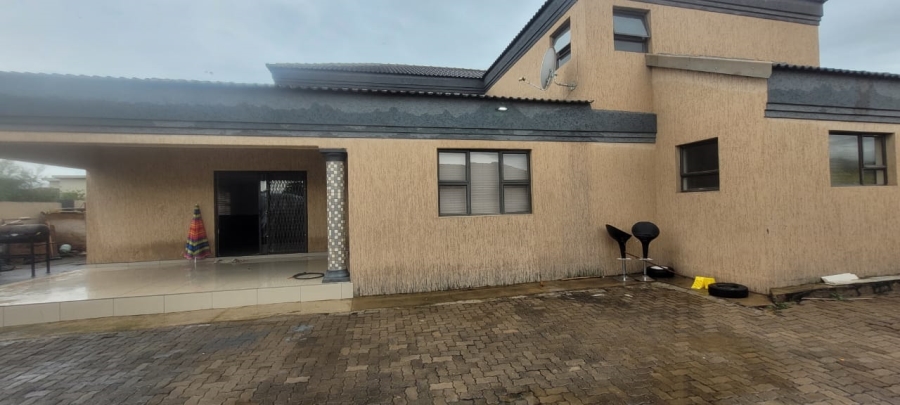 4 Bedroom Property for Sale in Chroompark Limpopo