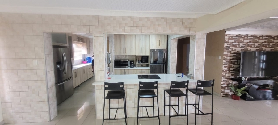 4 Bedroom Property for Sale in Chroompark Limpopo