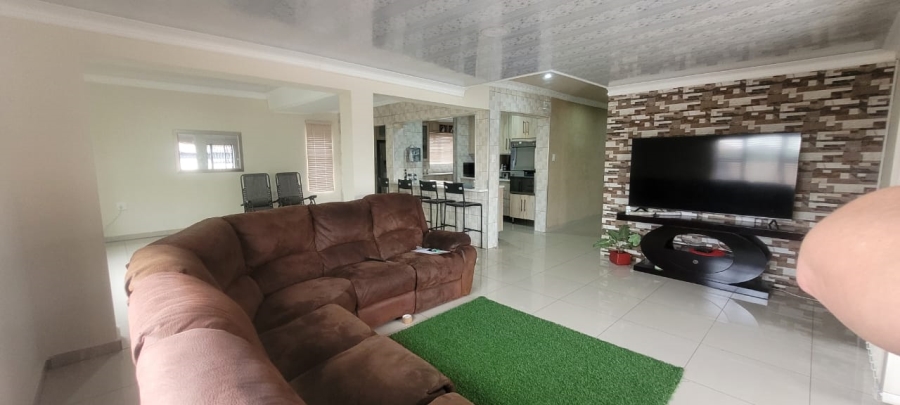 4 Bedroom Property for Sale in Chroompark Limpopo