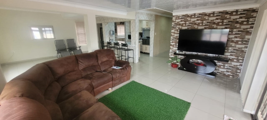 4 Bedroom Property for Sale in Chroompark Limpopo