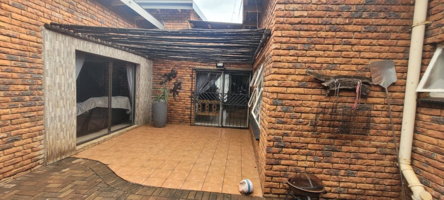 4 Bedroom Property for Sale in Impala Park Limpopo