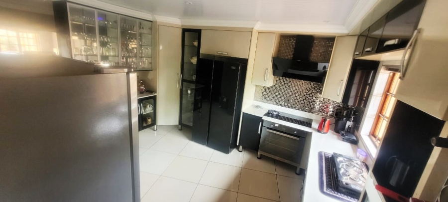 4 Bedroom Property for Sale in Chroompark Limpopo