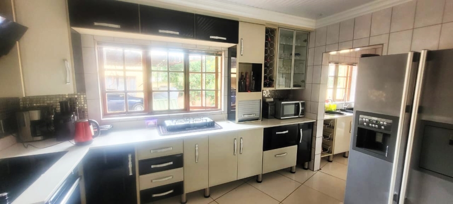 4 Bedroom Property for Sale in Chroompark Limpopo