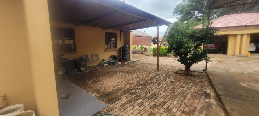 4 Bedroom Property for Sale in Chroompark Limpopo