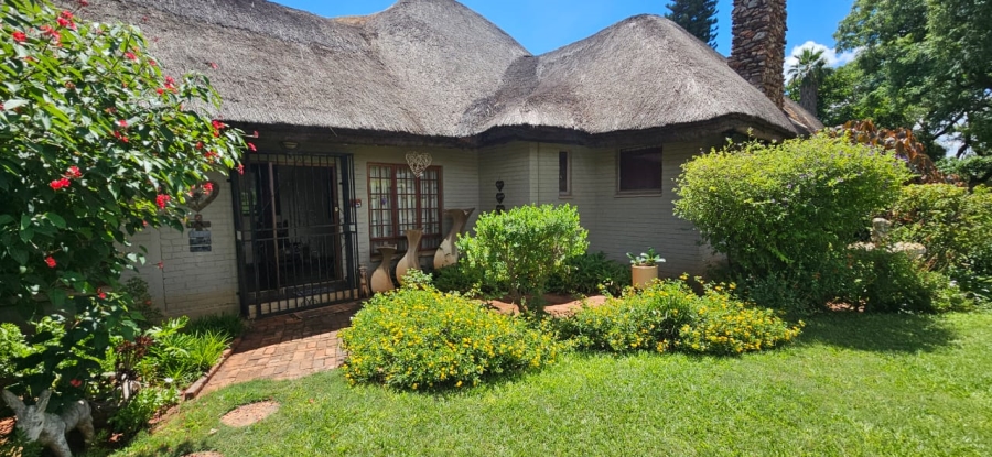 4 Bedroom Property for Sale in Kameeldoringpark Limpopo