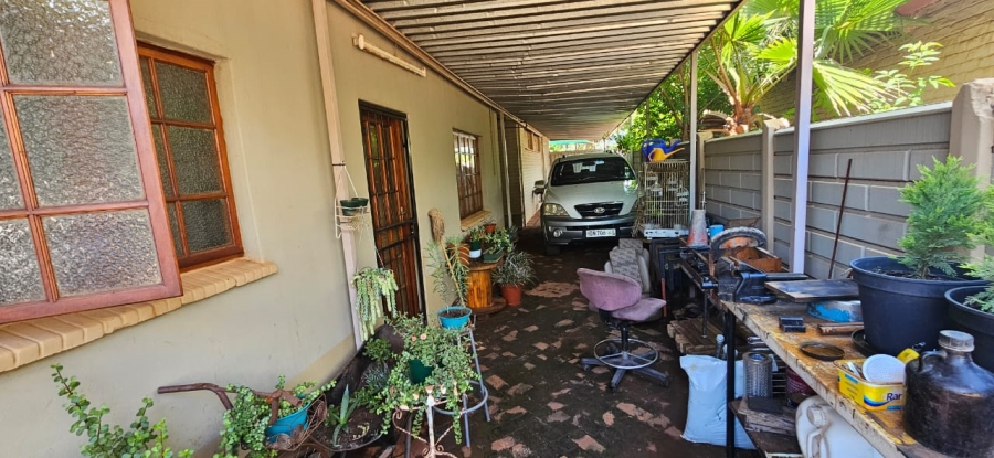 4 Bedroom Property for Sale in Kameeldoringpark Limpopo