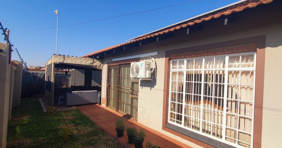 3 Bedroom Property for Sale in Mookgopong Limpopo
