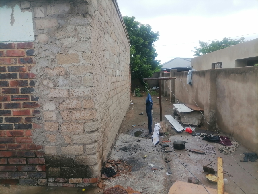 6 Bedroom Property for Sale in Seshego 9L Limpopo