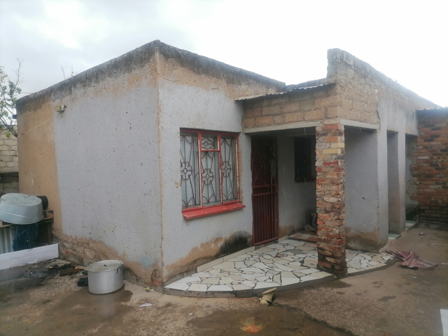 6 Bedroom Property for Sale in Seshego 9L Limpopo