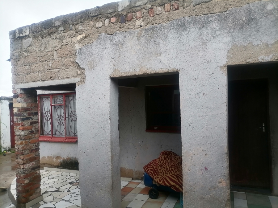 6 Bedroom Property for Sale in Seshego 9L Limpopo