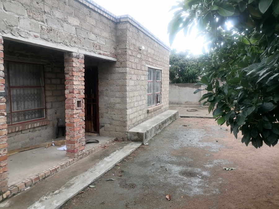 6 Bedroom Property for Sale in Seshego 9L Limpopo