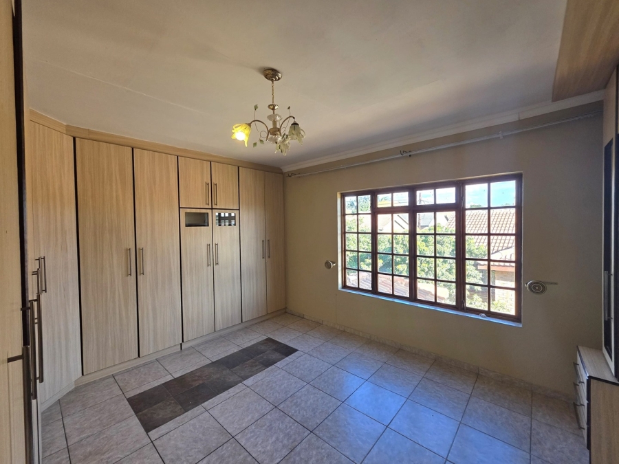 To Let 4 Bedroom Property for Rent in Bendor Limpopo