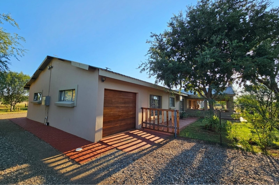 6 Bedroom Property for Sale in Northam Limpopo