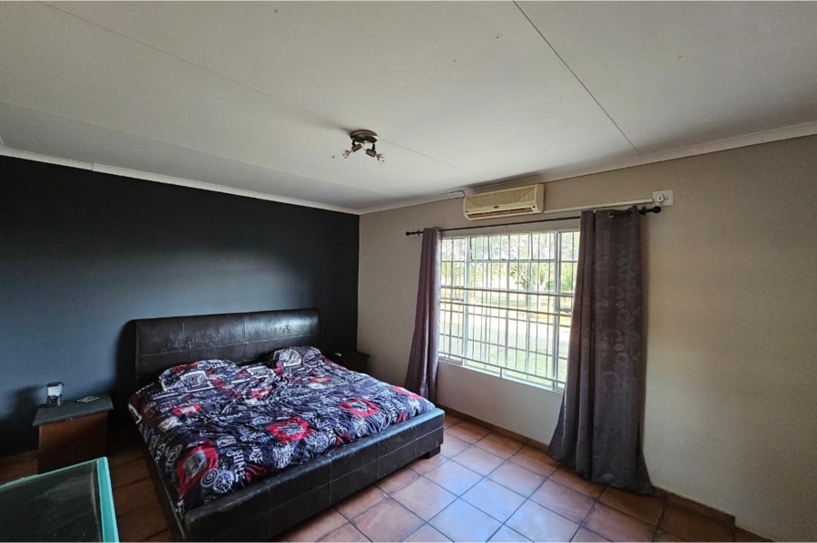 6 Bedroom Property for Sale in Northam Limpopo