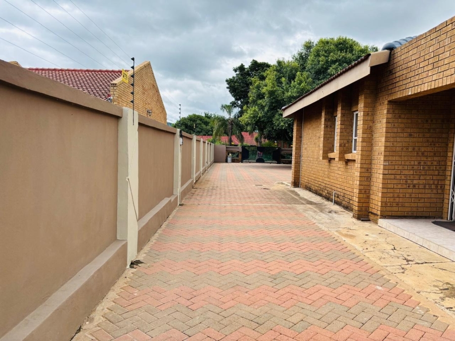 8 Bedroom Property for Sale in Chroompark Limpopo