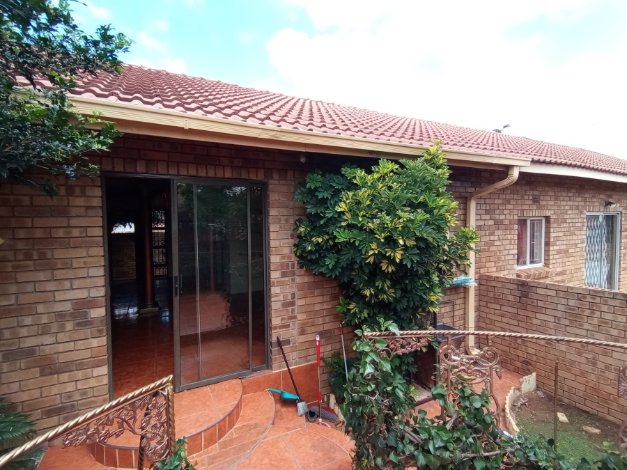 3 Bedroom Property for Sale in Bendor Limpopo