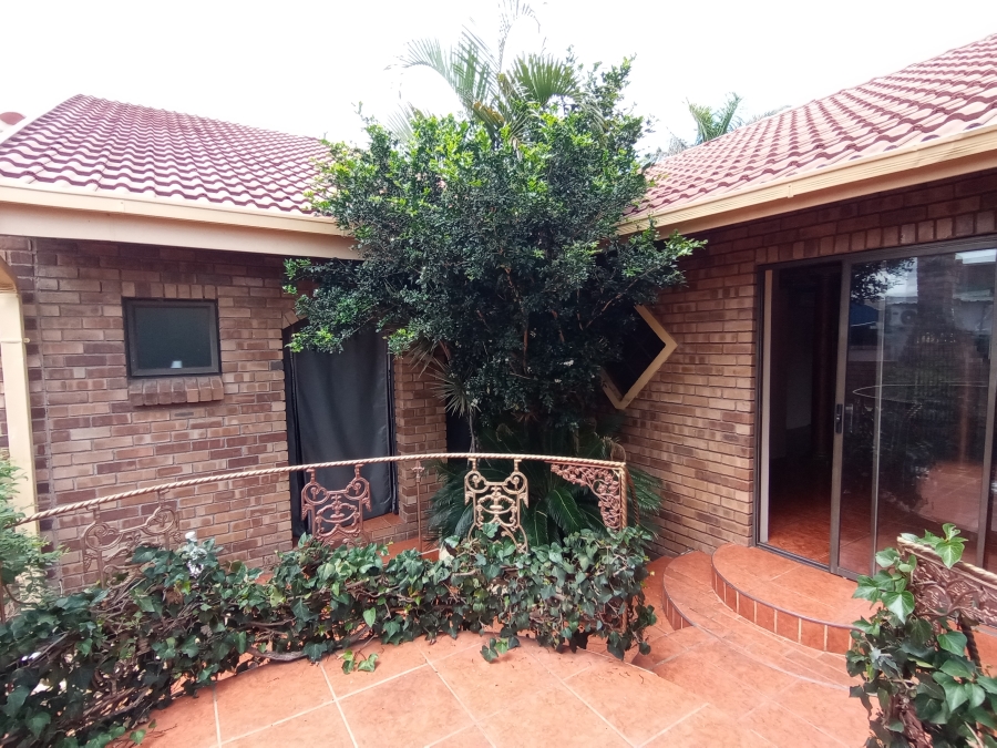 3 Bedroom Property for Sale in Bendor Limpopo