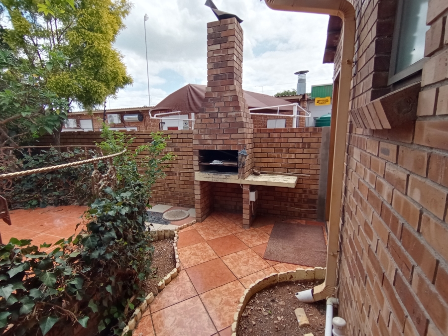 3 Bedroom Property for Sale in Bendor Limpopo