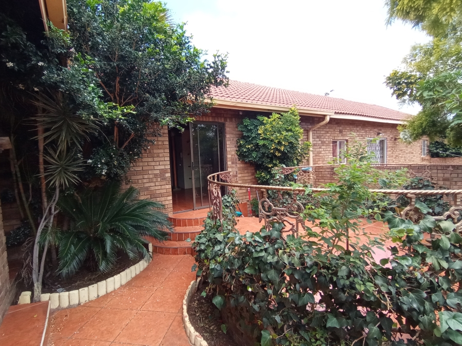 3 Bedroom Property for Sale in Bendor Limpopo