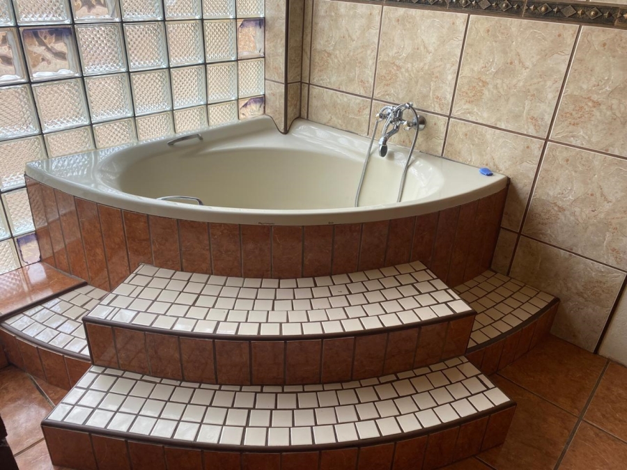 3 Bedroom Property for Sale in Bendor Limpopo