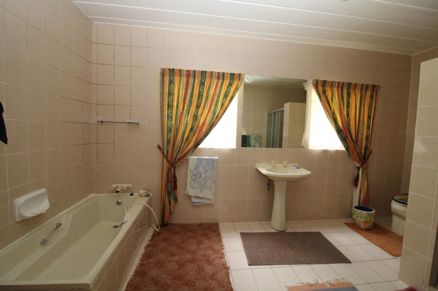 6 Bedroom Property for Sale in Bela Bela Limpopo
