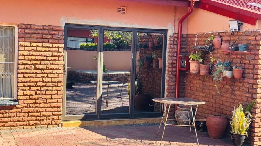 5 Bedroom Property for Sale in Impala Park Limpopo