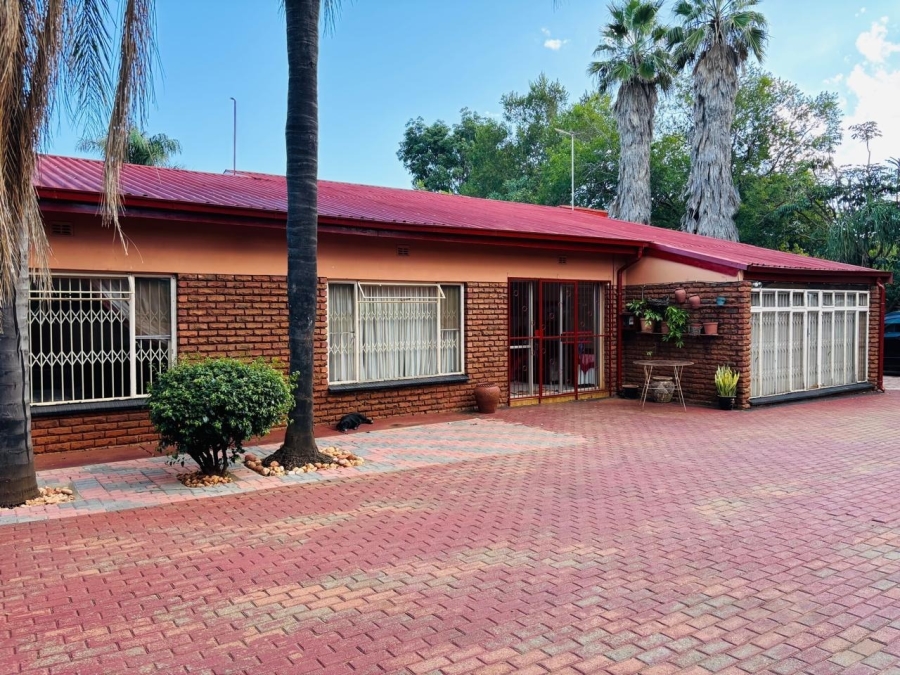 5 Bedroom Property for Sale in Impala Park Limpopo