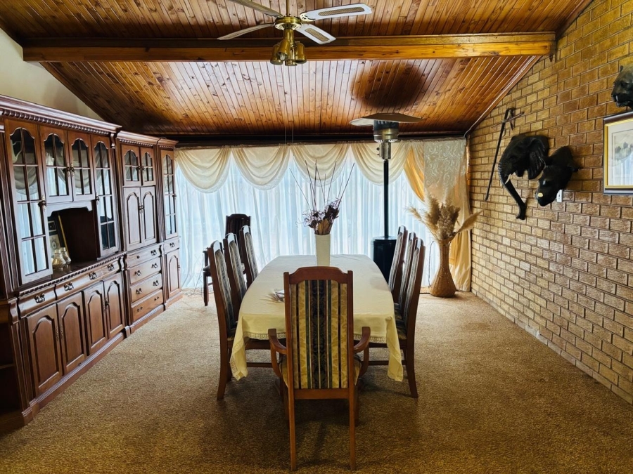 5 Bedroom Property for Sale in Impala Park Limpopo