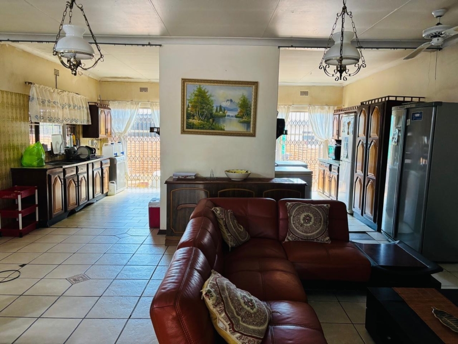 5 Bedroom Property for Sale in Impala Park Limpopo
