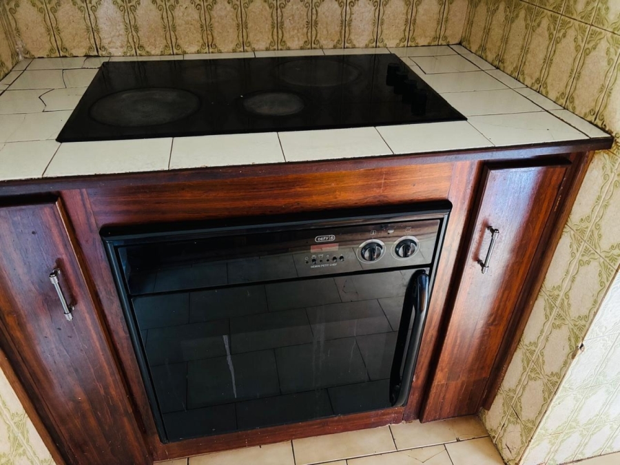 5 Bedroom Property for Sale in Impala Park Limpopo