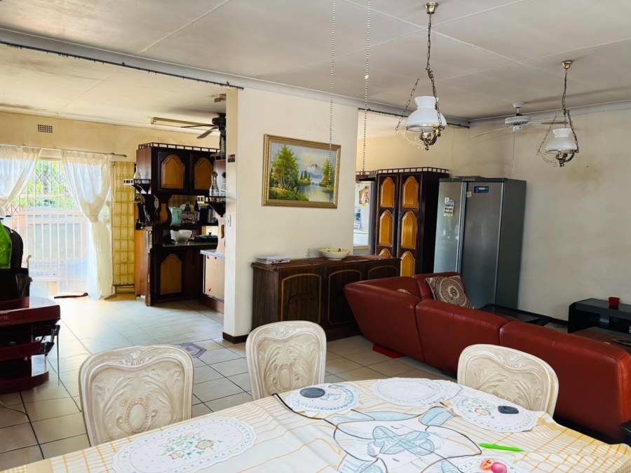 5 Bedroom Property for Sale in Impala Park Limpopo