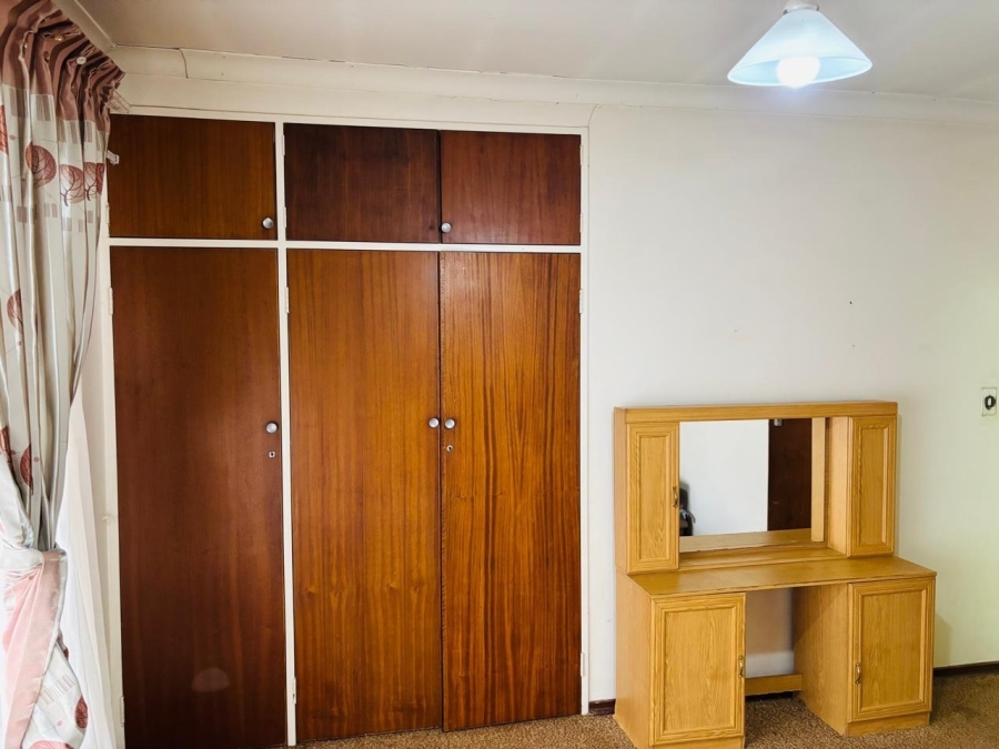 5 Bedroom Property for Sale in Impala Park Limpopo