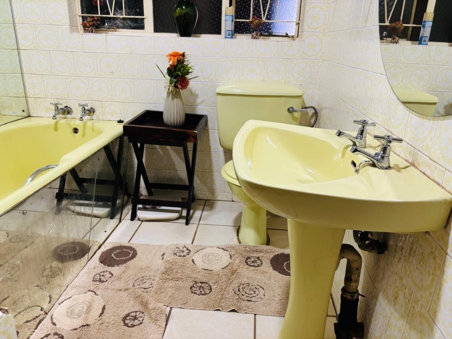 5 Bedroom Property for Sale in Impala Park Limpopo