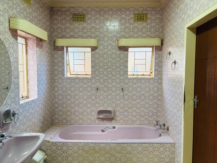 5 Bedroom Property for Sale in Impala Park Limpopo