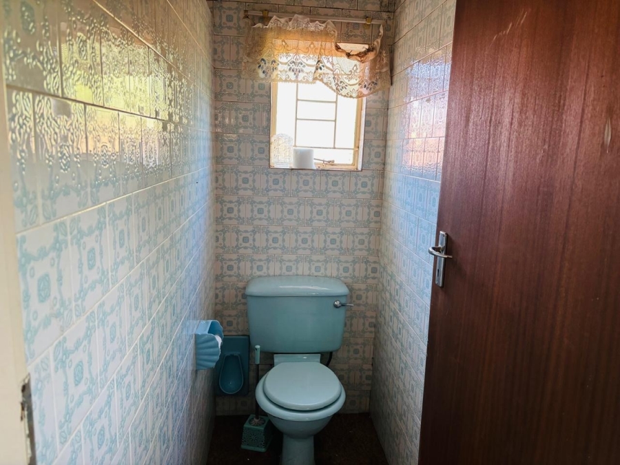 5 Bedroom Property for Sale in Impala Park Limpopo