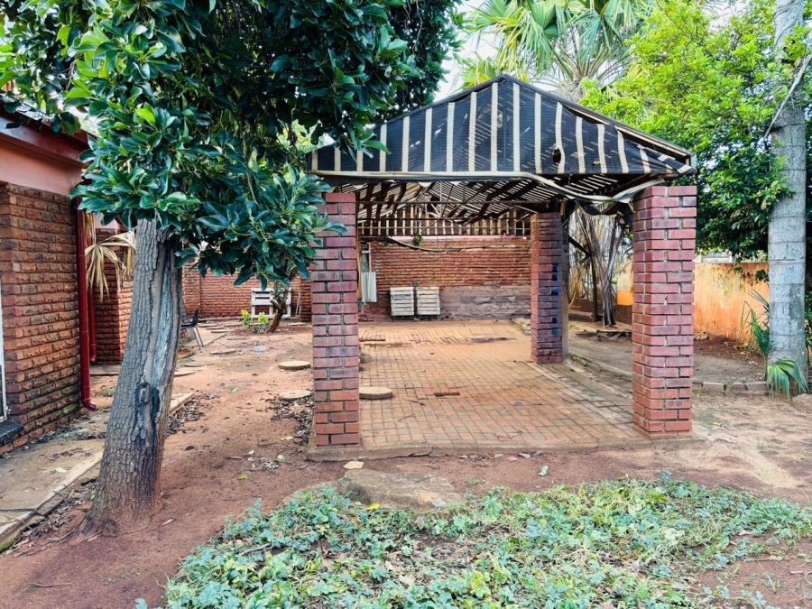 5 Bedroom Property for Sale in Impala Park Limpopo