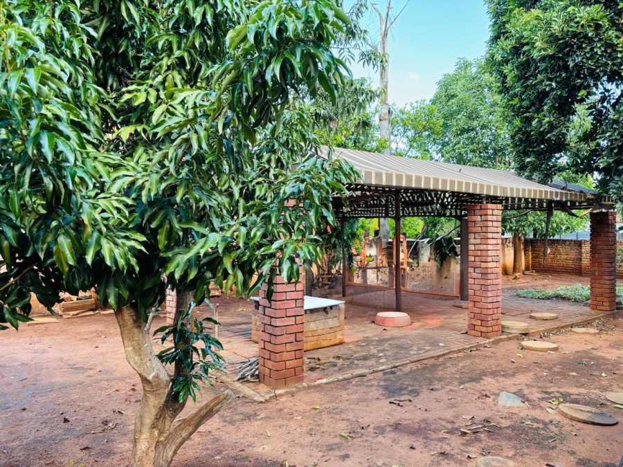 5 Bedroom Property for Sale in Impala Park Limpopo